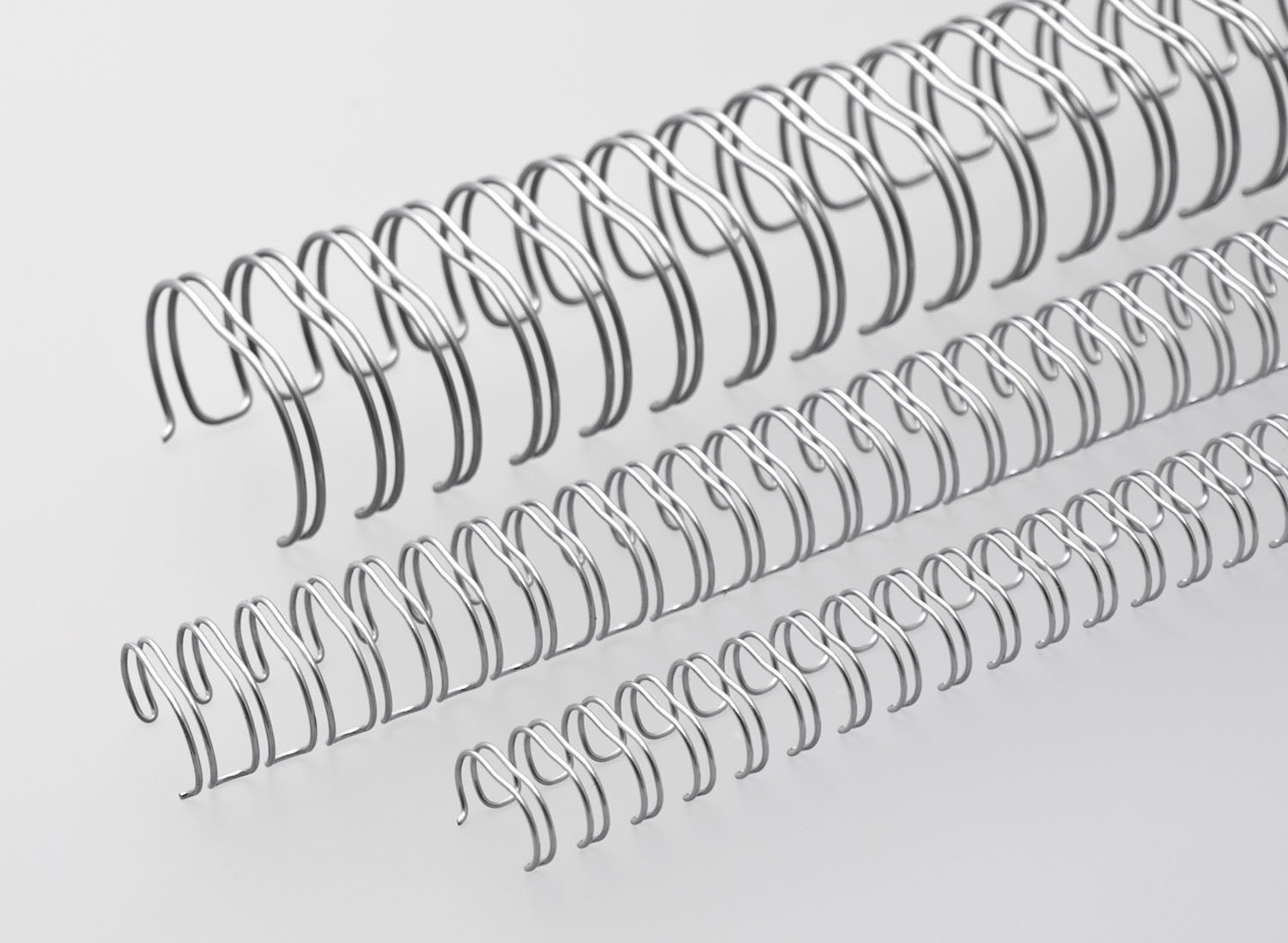 RENZ Drahtbinderücken, Teilung 2:1, 25.4 mm - DIN A5 - silber lackiert (nc) RENZ Drahtbinderücken, Teilung 2:1, 25.4 mm - DIN A5 - silber lackiert (nc)