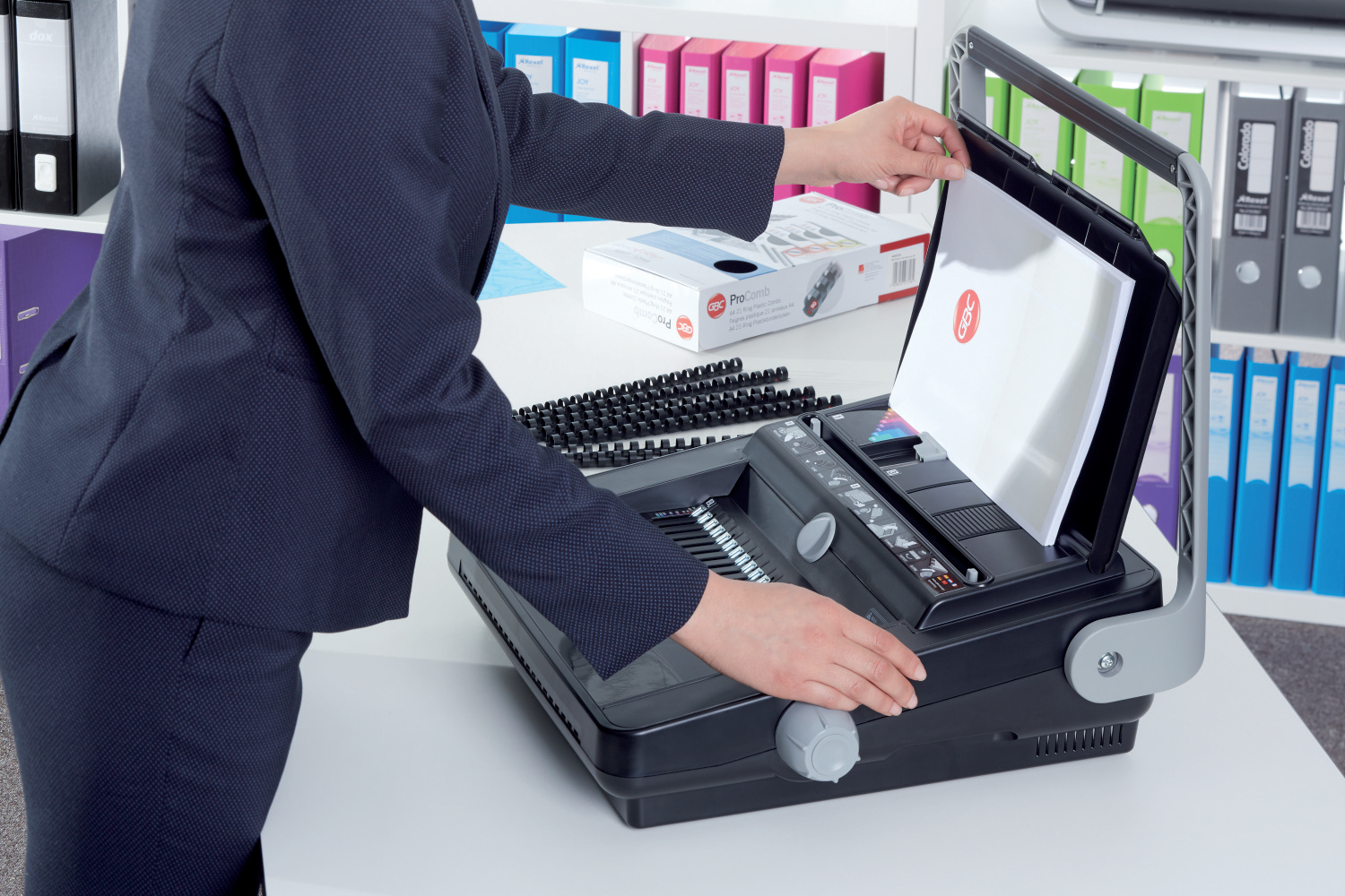 GBC Plastikbindegerät CombBind C340