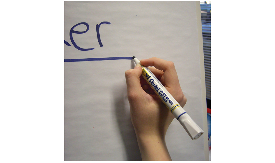 Pentel Whiteboard-Marker MW85, Rundspitze, rot