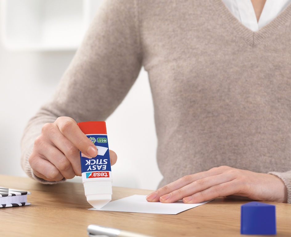 tesa ecoLogo Easy Stick Klebestift, Promo-Pack 3 x 25 g