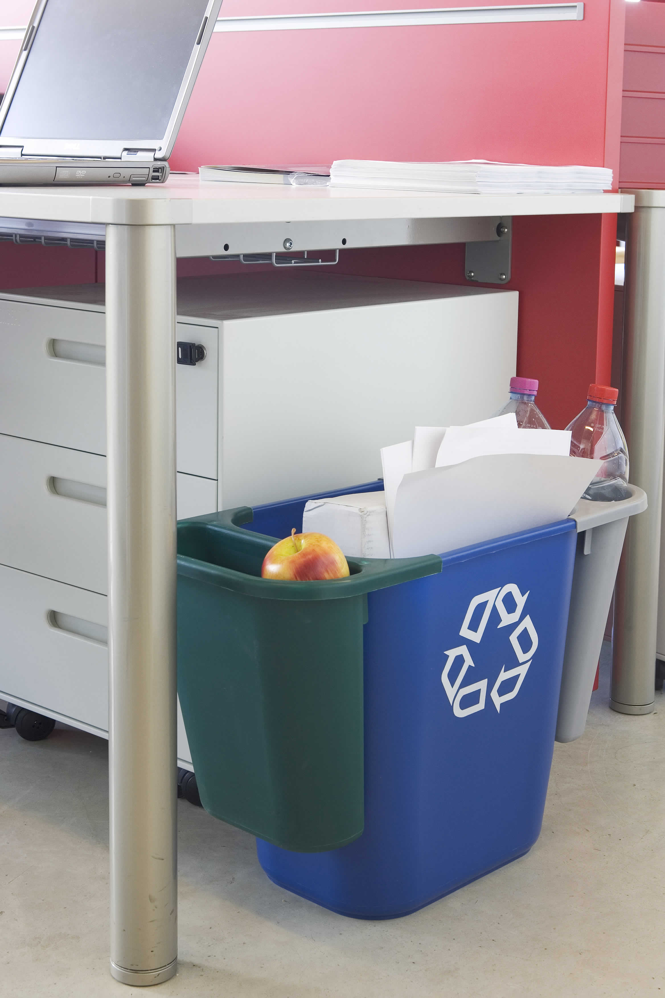 Rubbermaid Zusatzbehälter für Papierkorb, schwarz