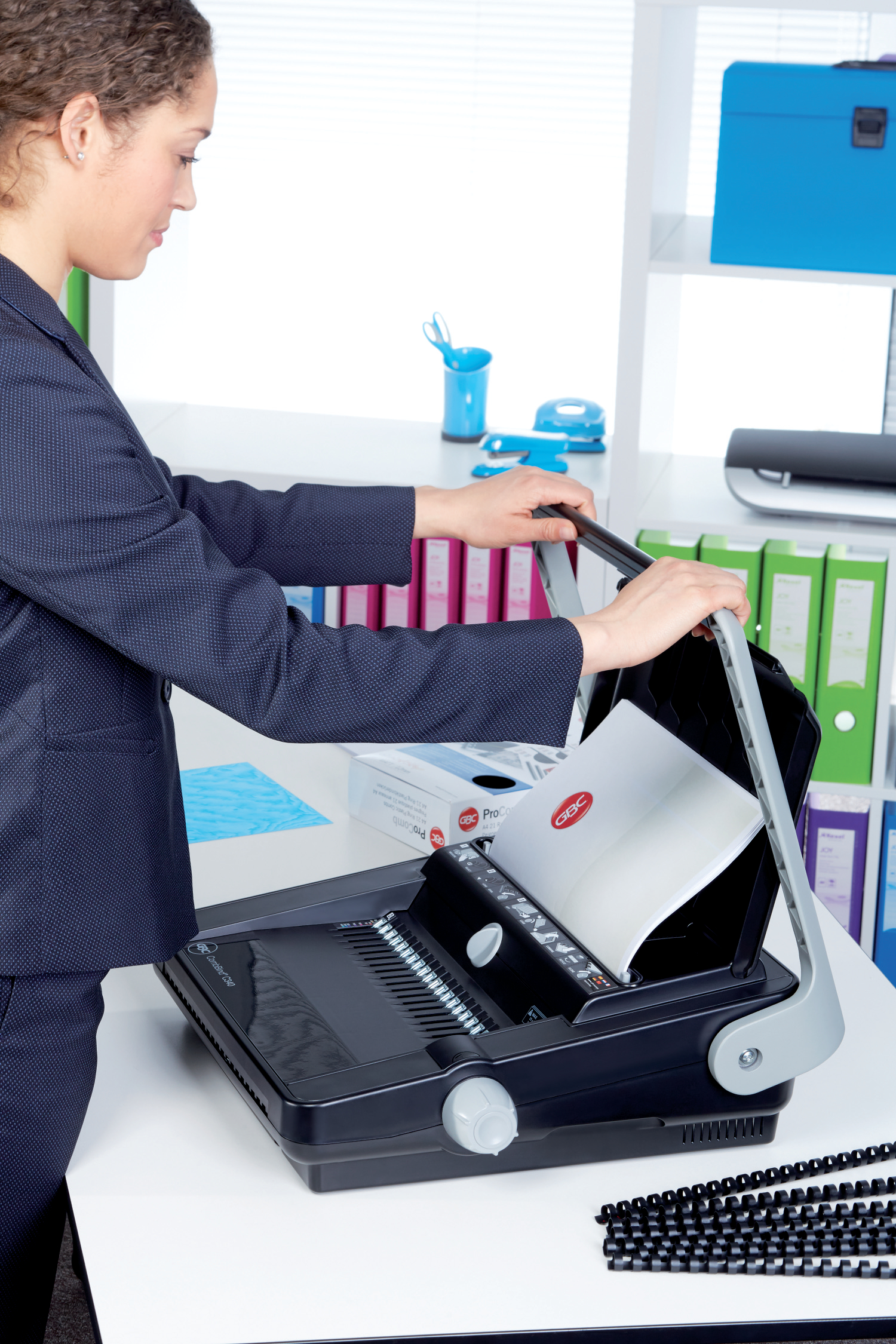 GBC Plastikbindegerät CombBind C340